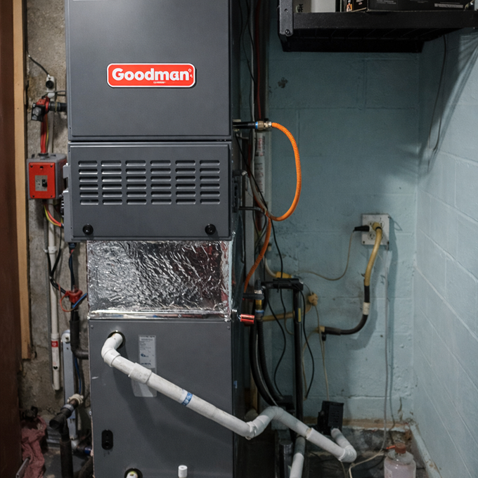 A modern business website template showcasing services and contact information.